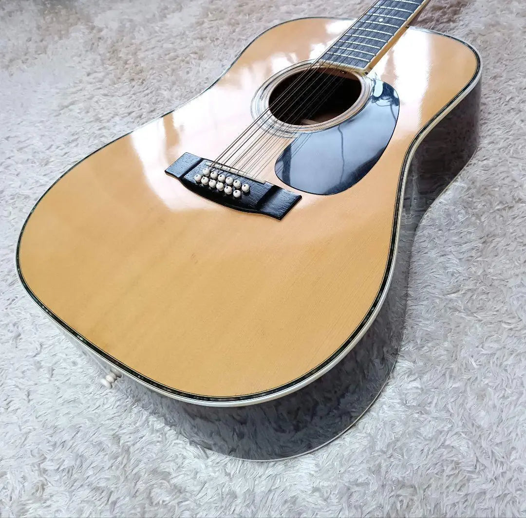 Guitarra acústica YAMAKI YW30 de 12 cuerdas en buen estado