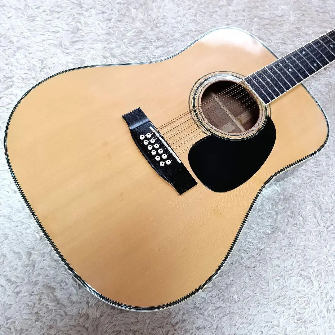 Guitarra acústica YAMAKI YW30 de 12 cuerdas en buen estado