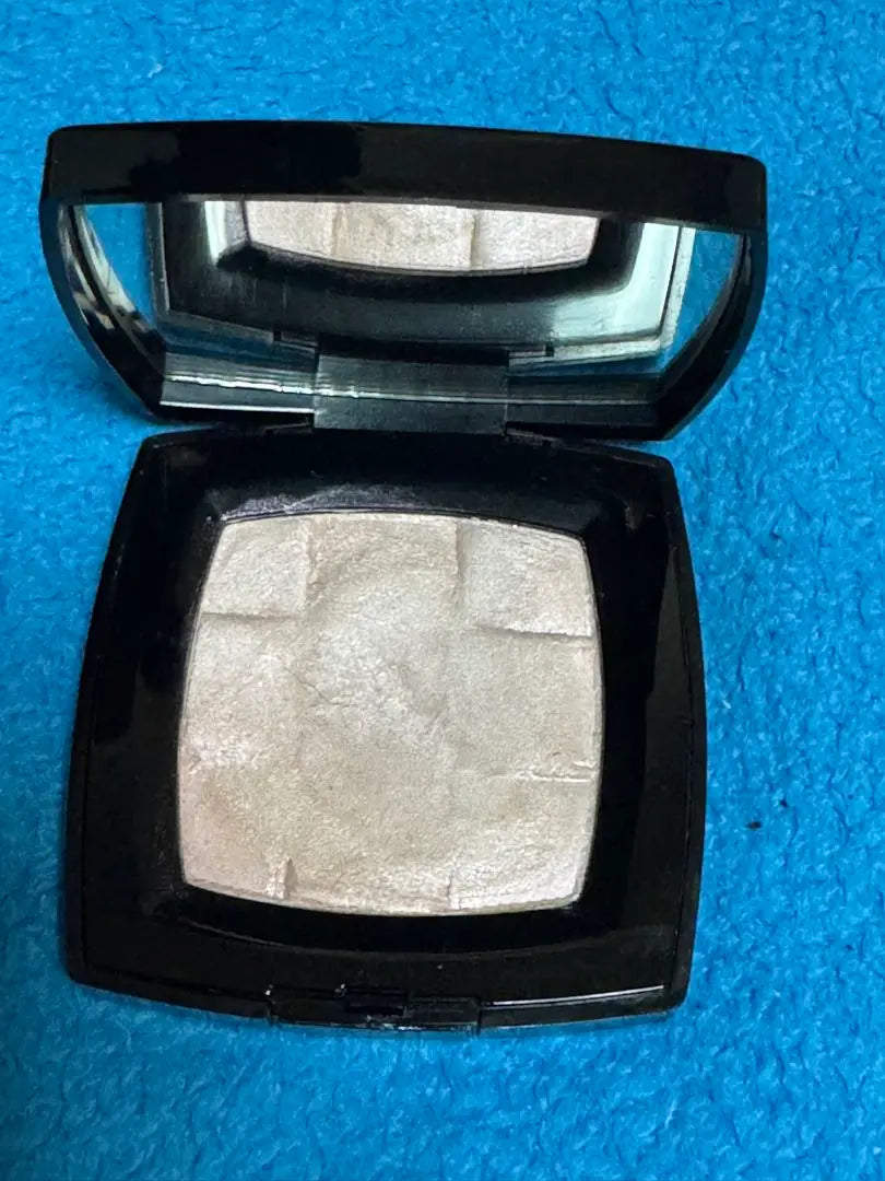 CHANEL RUBAN PERLE 5706 Eyeshadow