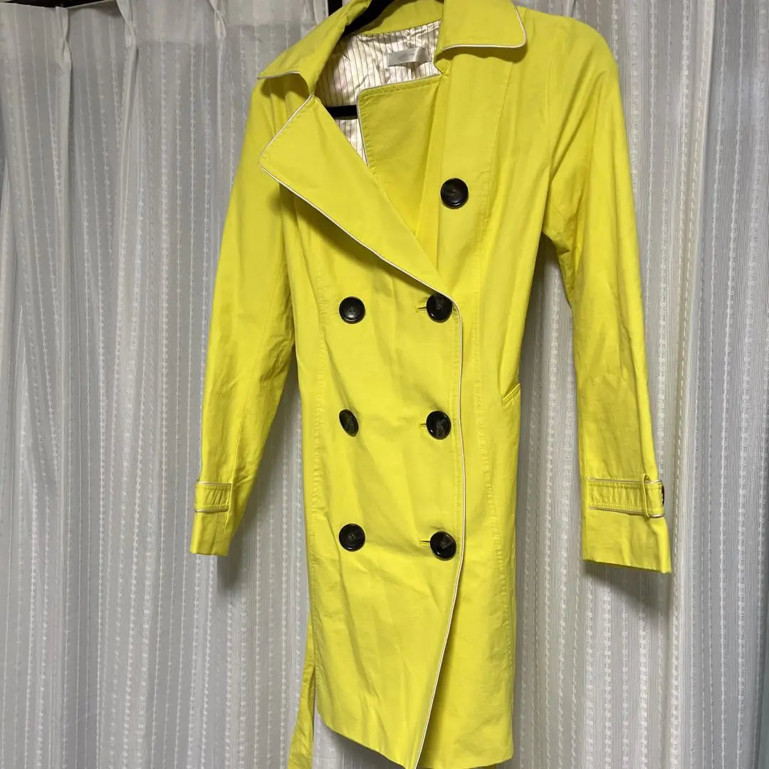 Trench coat yellow L size