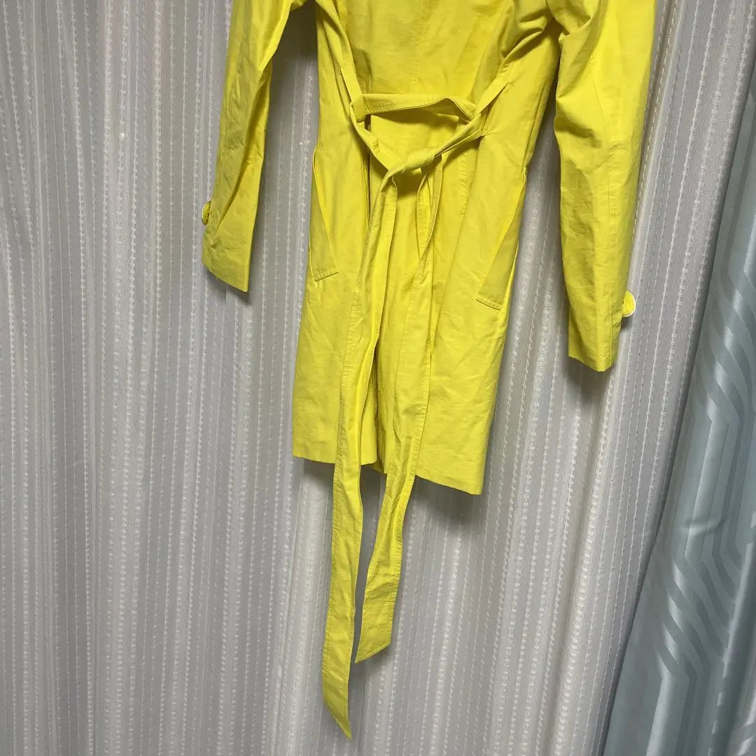 Trench coat yellow L size