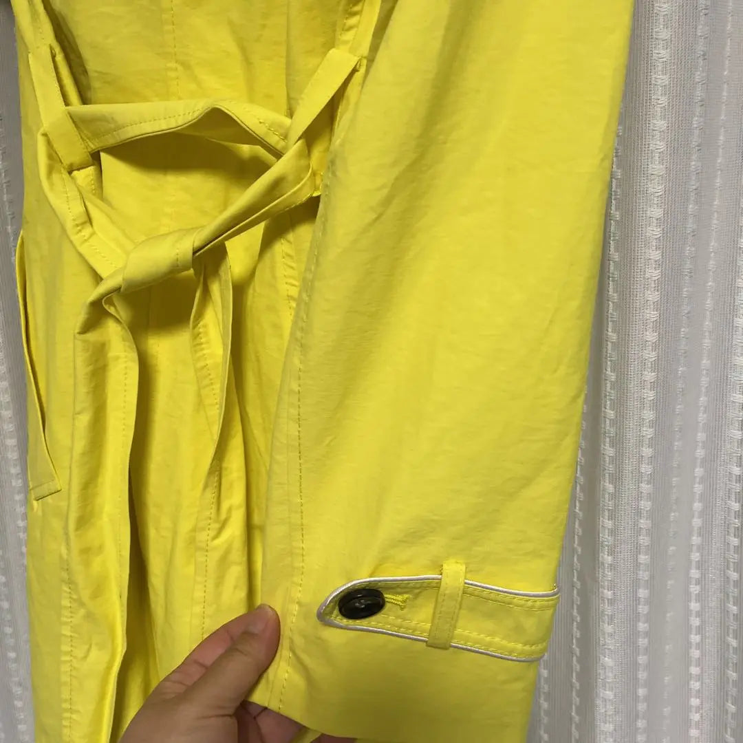 Trench coat yellow L size