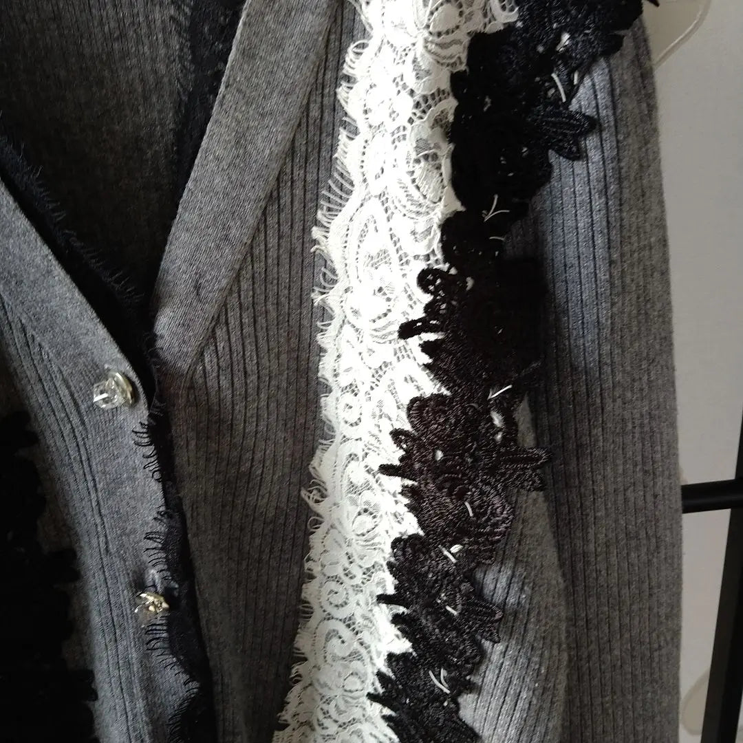 PURE CONTD lace decoration gray long sleeve cardigan visu | Pure contdレース装飾 グレー 長袖カーディガンビジュ