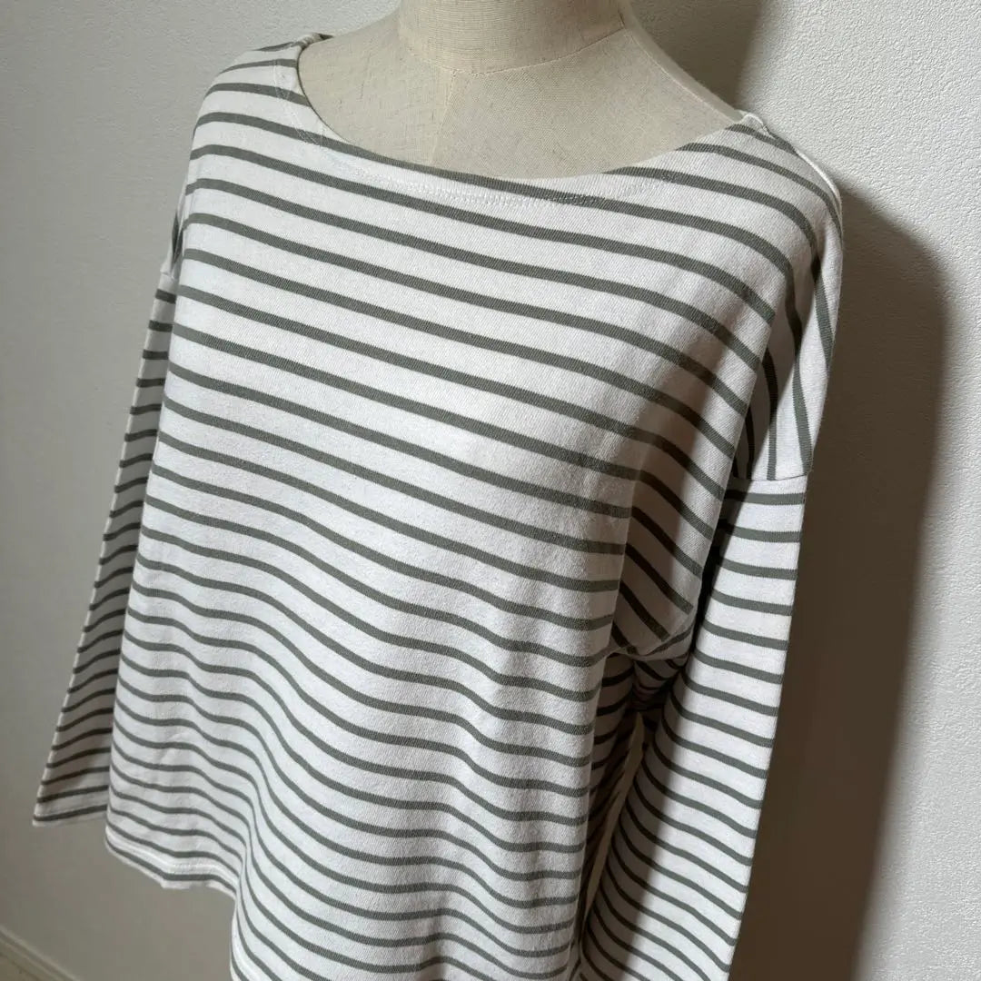 [Lawley's Farm] Cut and sew / striped pattern / white / cool neck / big silhouette