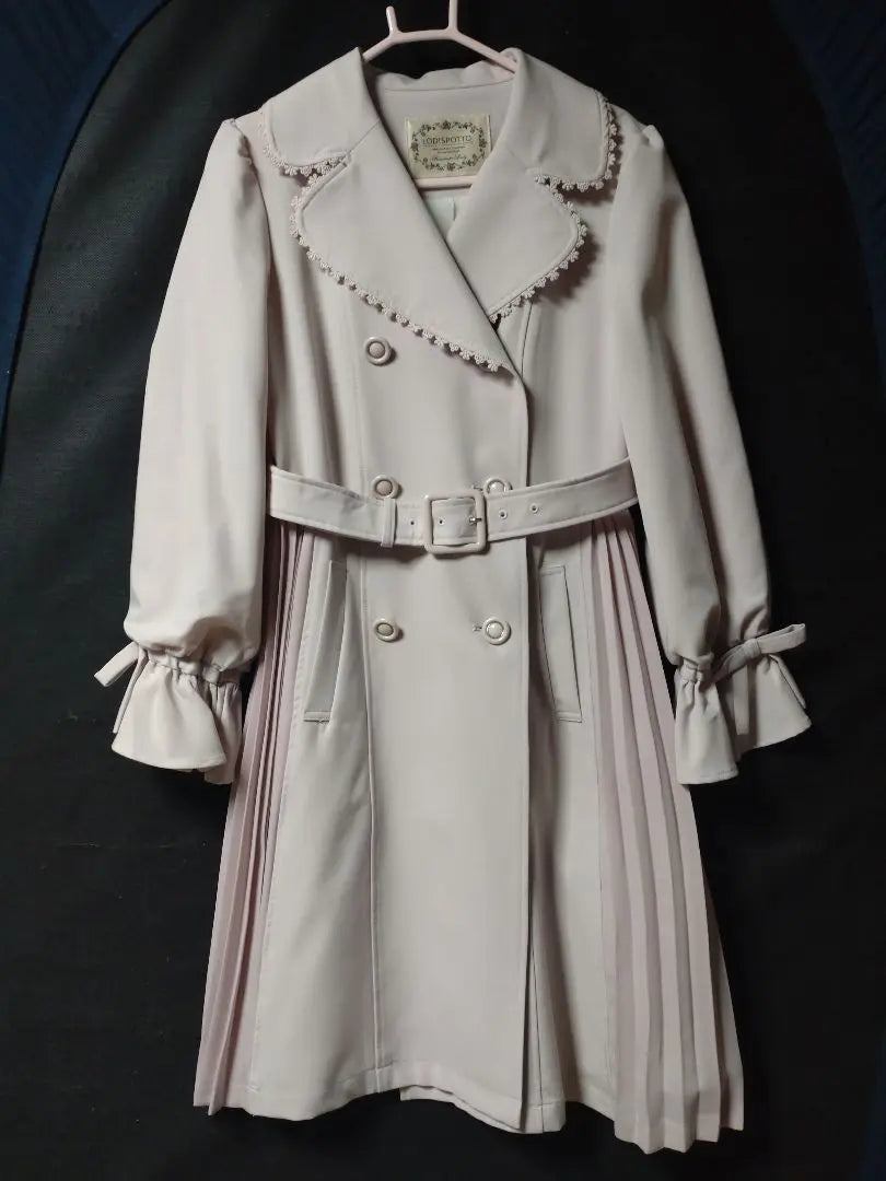 Limited time discount, beautiful condition LODISPOTTO spring coat, elegant, light pink