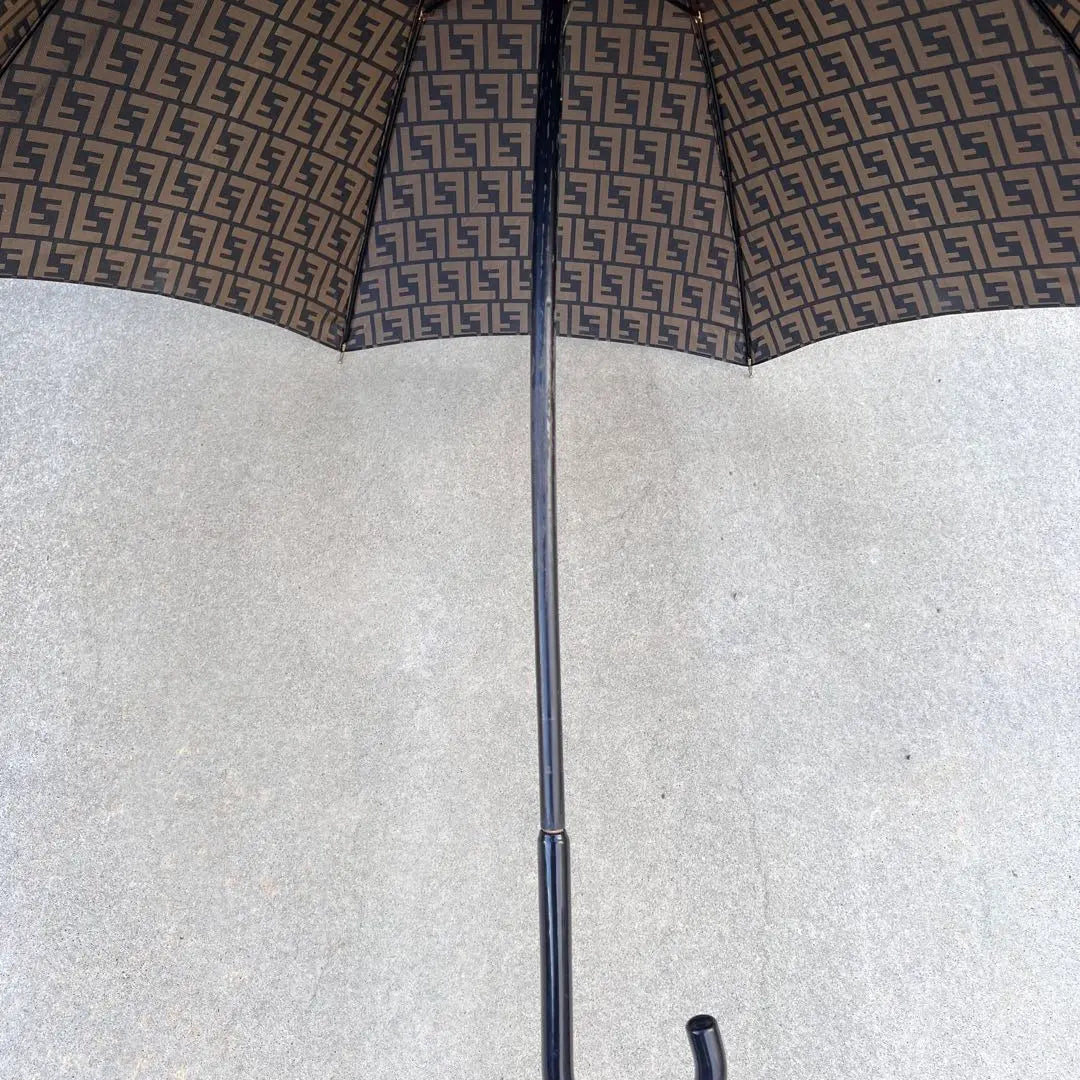 ✨ Beautiful goods ✨ Fendi Zukka Pattern Long Umbrella FF metal fittings Gold metal fittings brown | ✨美品✨フェンディ　ズッカ柄　長傘　FF金具　男女兼用　ゴールド金具　ブラウン