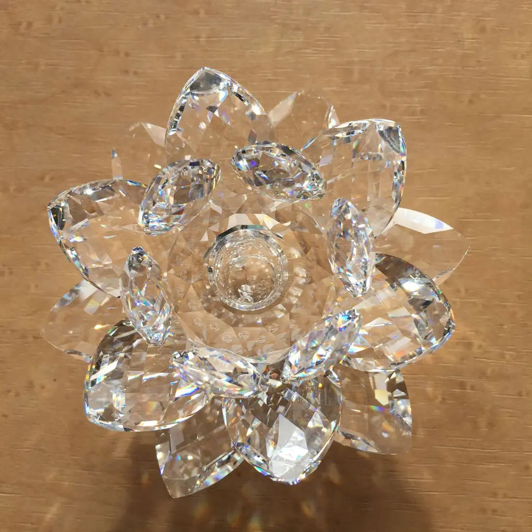 Swarovski Water Lily Candle Folding