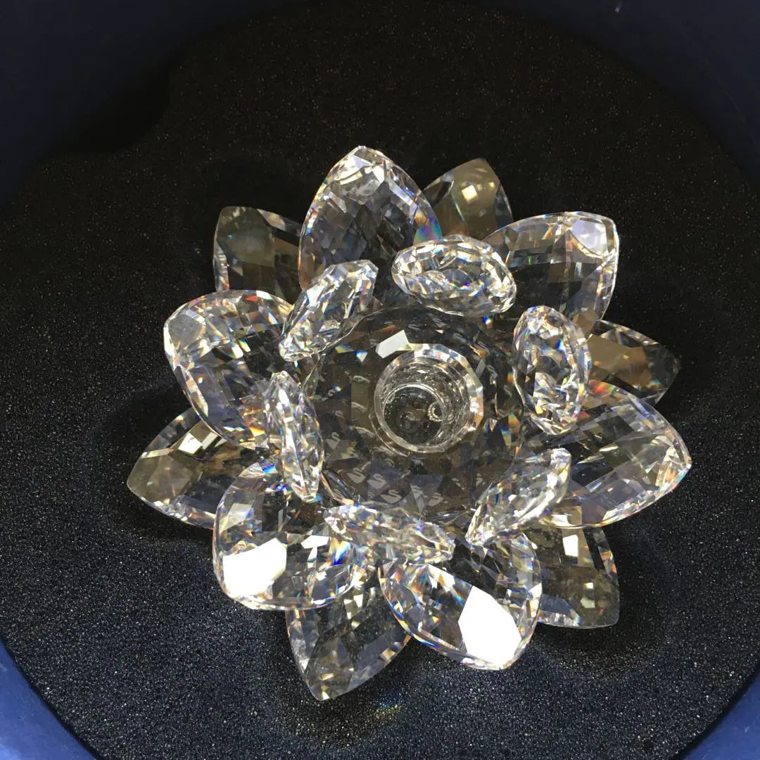 Swarovski Water Lily Candle Folding