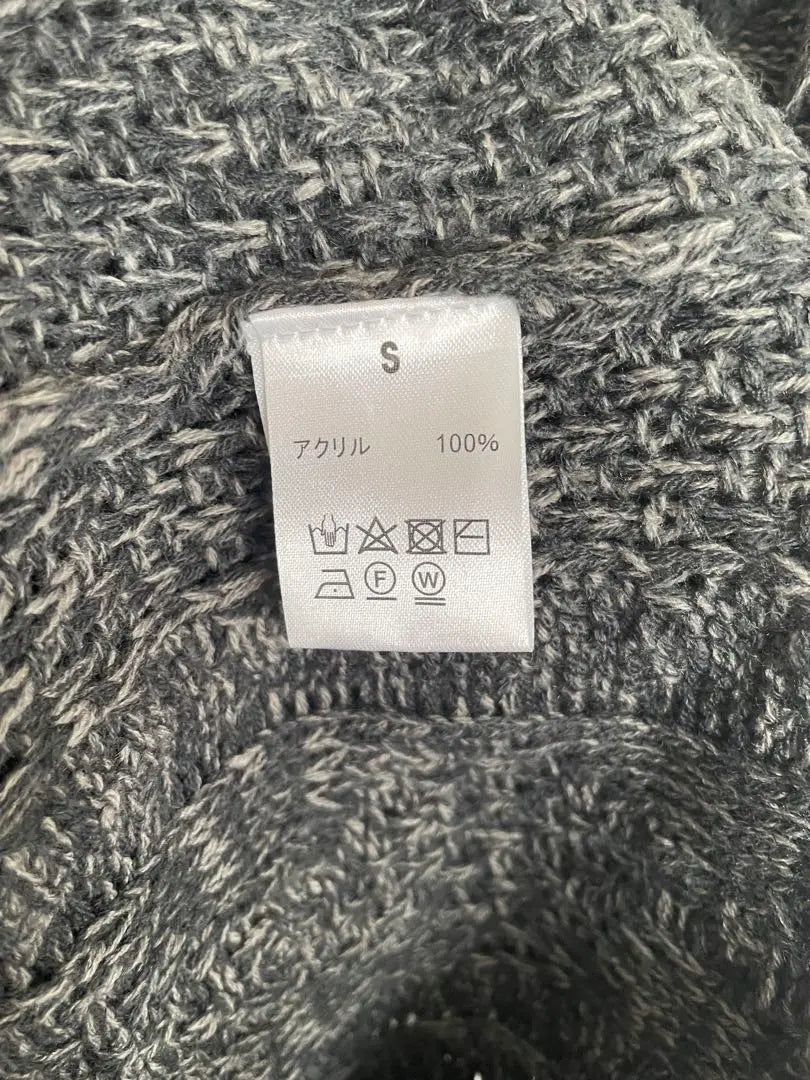 ☆New and unused with tag☆ZIP FIVE gray V-neck knit sweater!