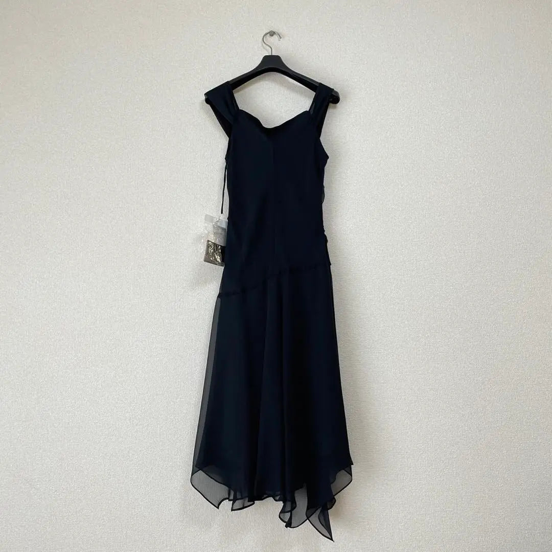 [New and unused] La Defense Chiffon drape dress