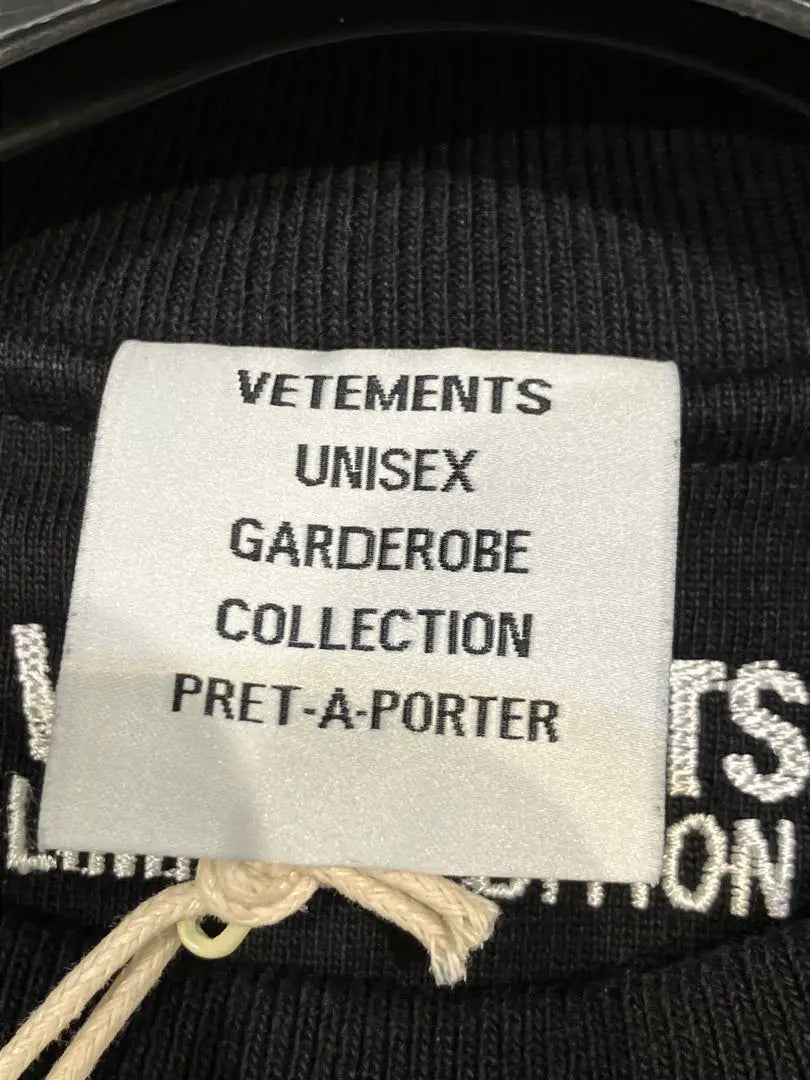 VETEMENTS VETEMENTS Long T