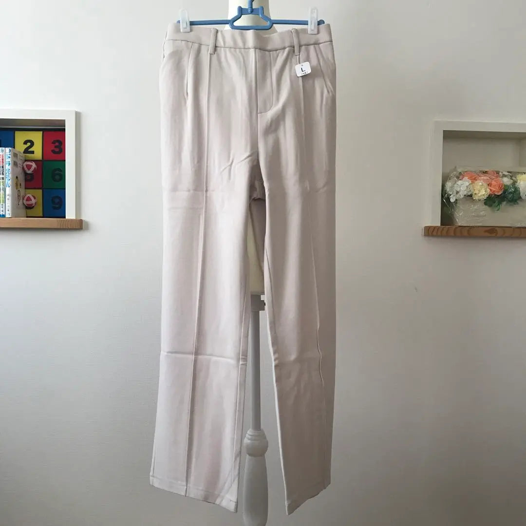 [New and unused/L] White beige center pressed thick fabric long pants