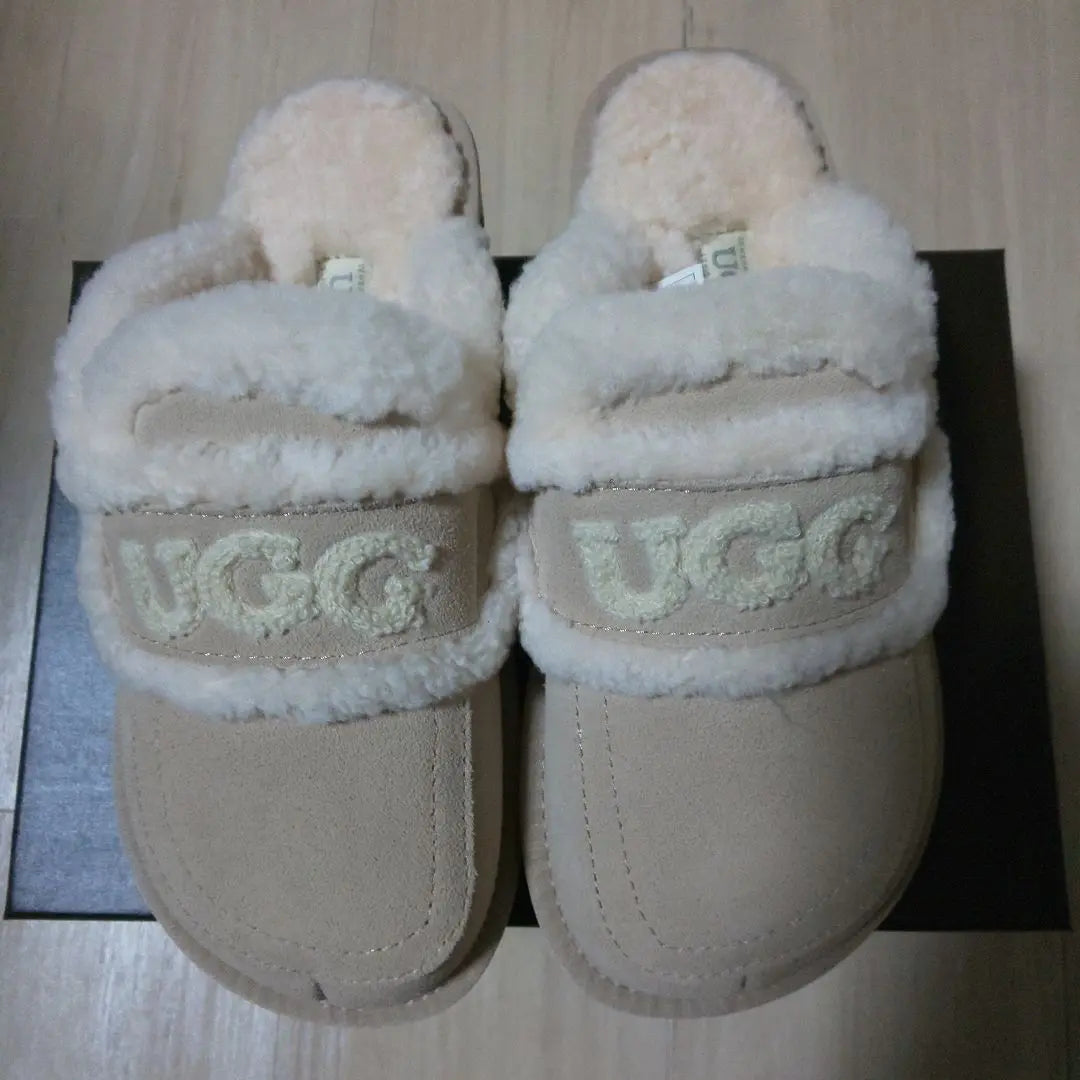 ★UGG originals★AUS-derived/Fluffy slip-ons 23.5