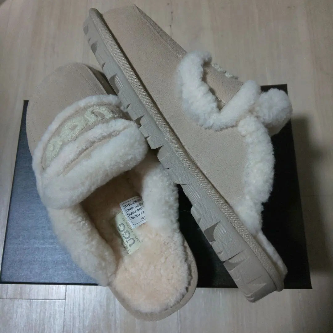 ★UGG originals★AUS-derived/Fluffy slip-ons 23.5