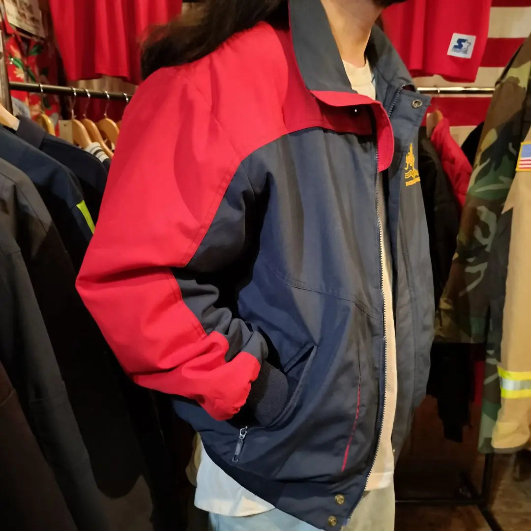 Hermosa chaqueta de nailon de algodón L azul marino x rojo ropa usada de EE. UU.