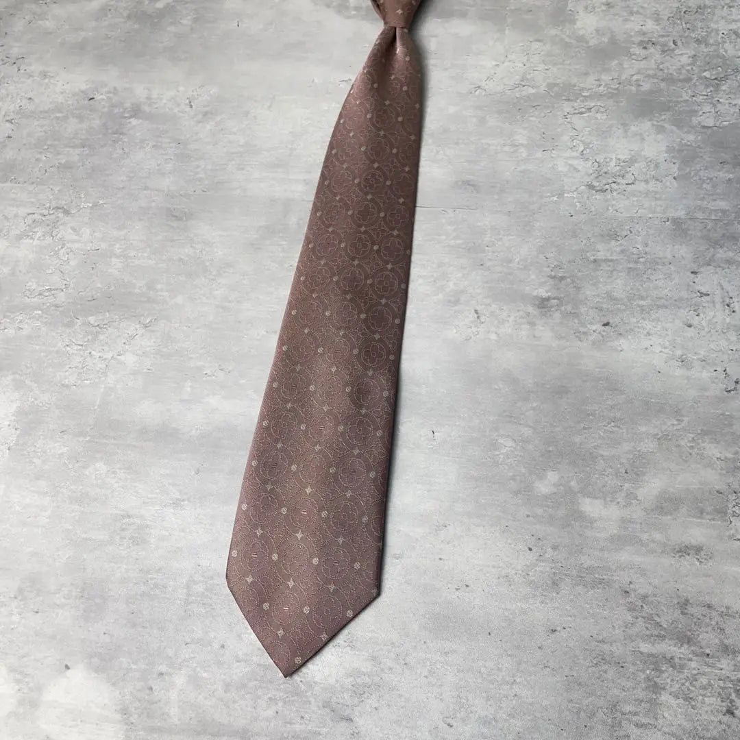 Beautiful condition LOUIS VUITTON Jacquard Monogram Floral Tie Azuki bean color