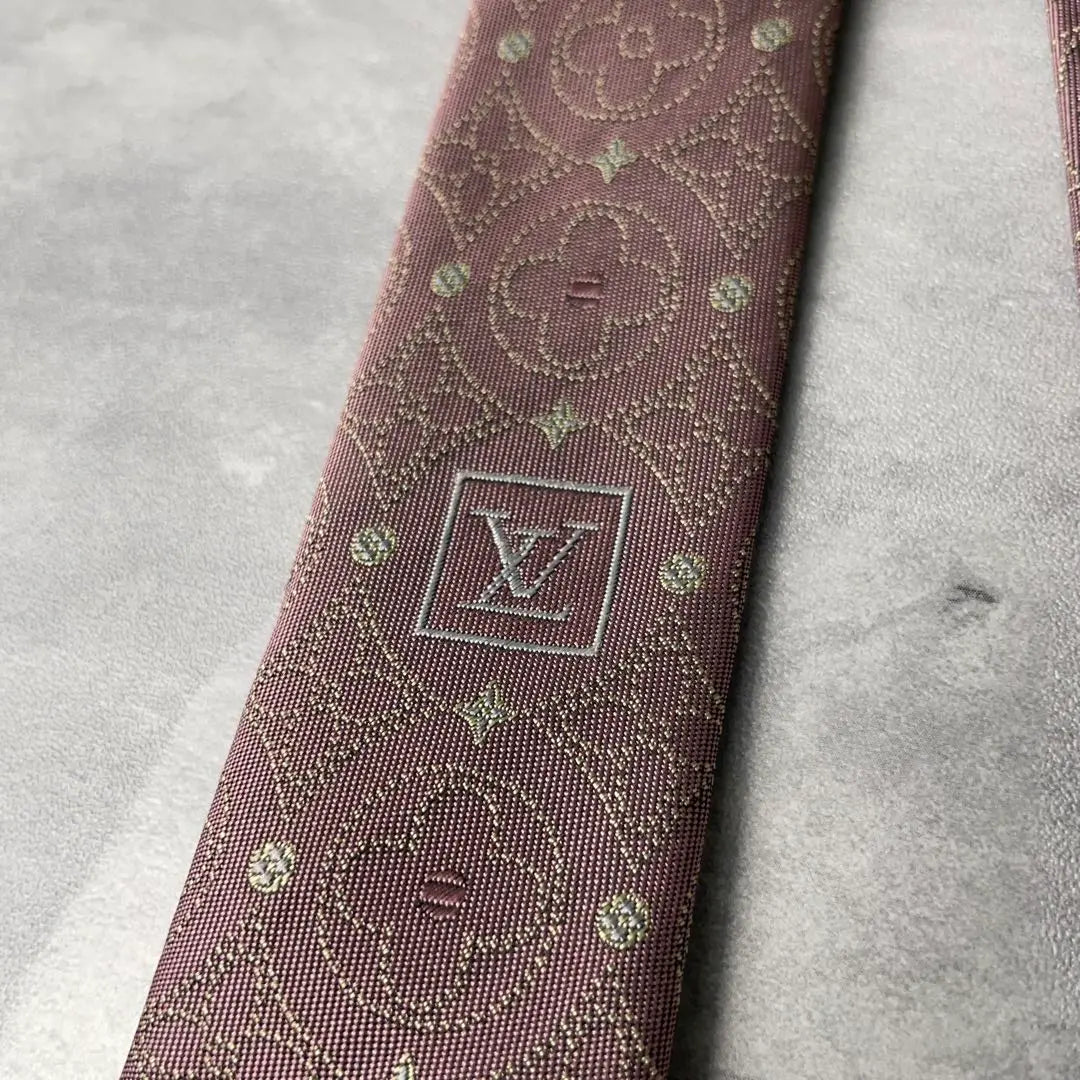 Beautiful condition LOUIS VUITTON Jacquard Monogram Floral Tie Azuki bean color