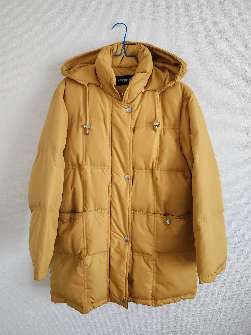 Beautiful item✨ Sanyo Shokai sanyocato yellow color down jacket cold protection