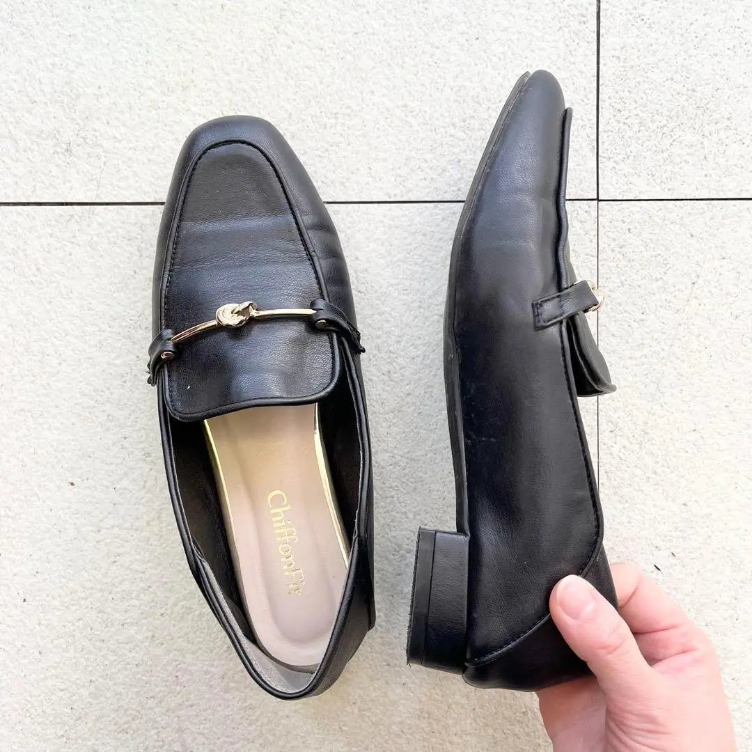 [Con herrajes metálicos] Mocasines decorativos, color negro, piel sintética, suave, ancho estrecho, 23,0cm