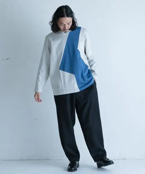 Asymmetric color scheme switching pullover