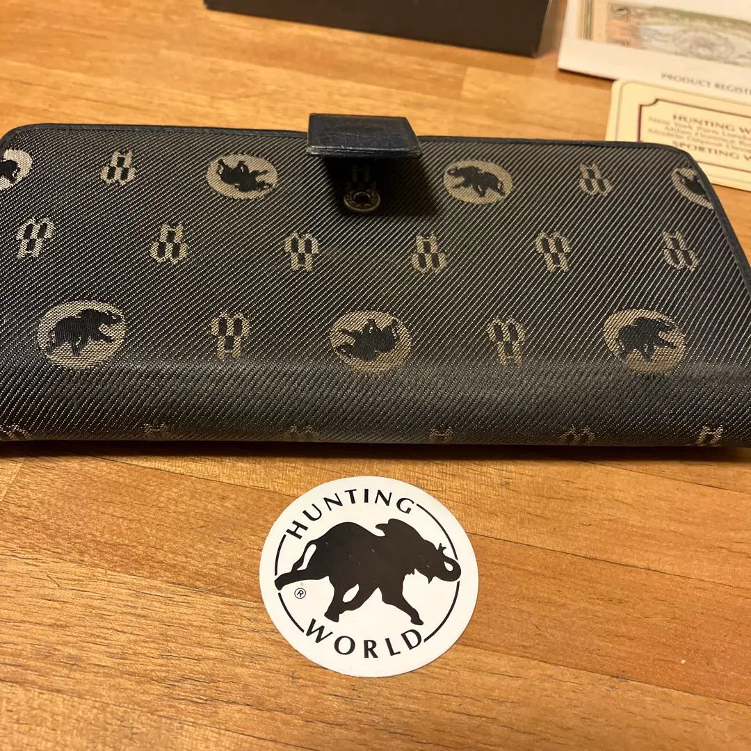 ☆ Hunting world / long wallet / with box