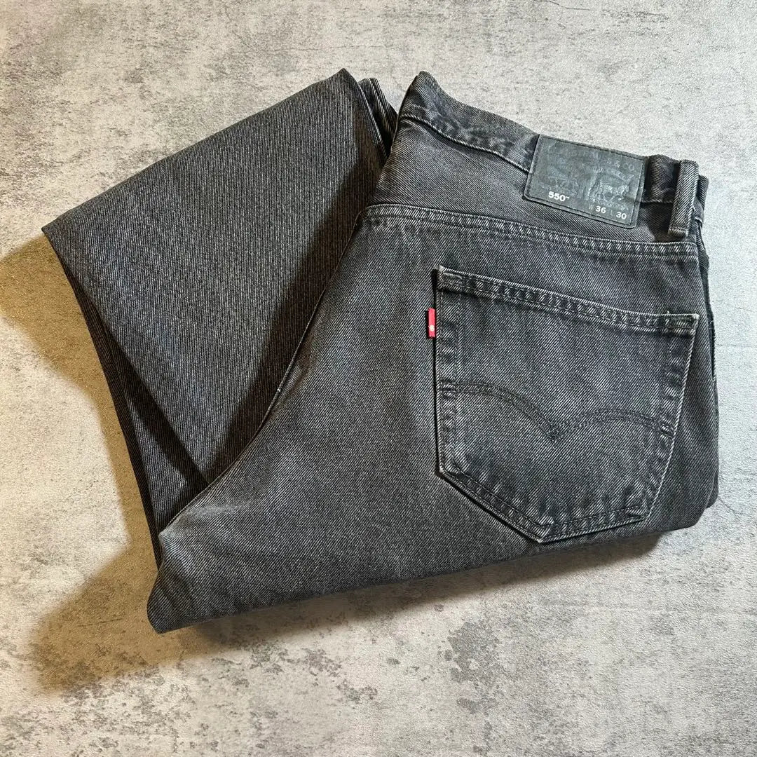 Levi's 550 Fade Black Denim Ink Black W36 Circle R Black Patch