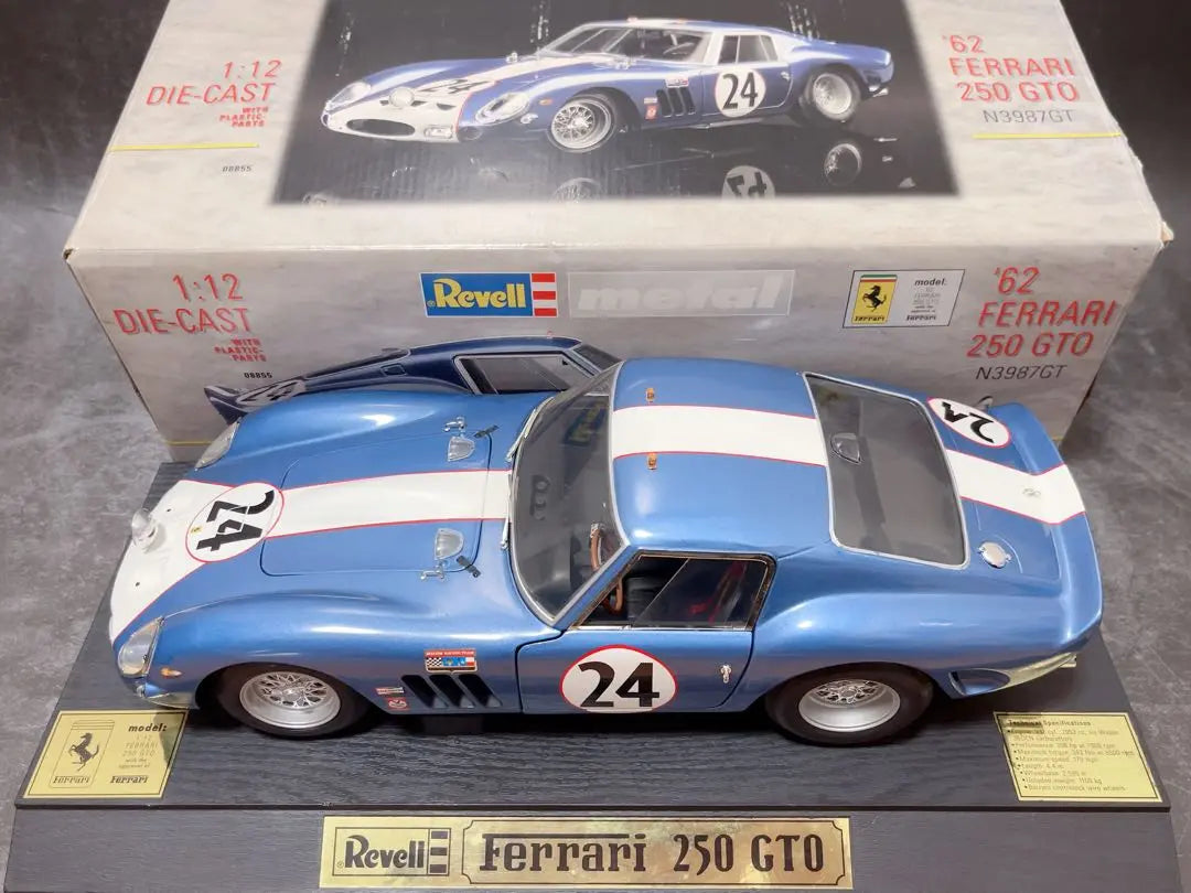 REVELL 1/12 1962 Ferrari 250 GTO Level