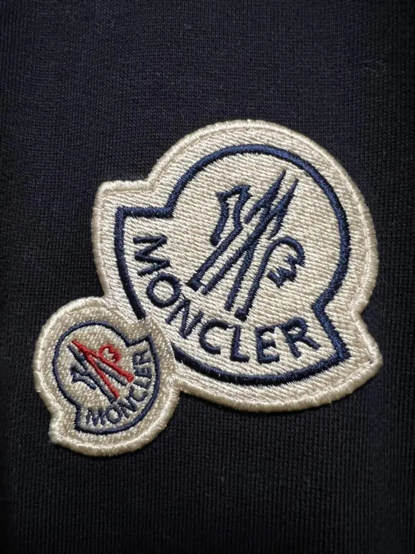 [Nueva y sin usar] Sudadera con capucha y cremallera con logotipo doble MONCLER L Color azul marino