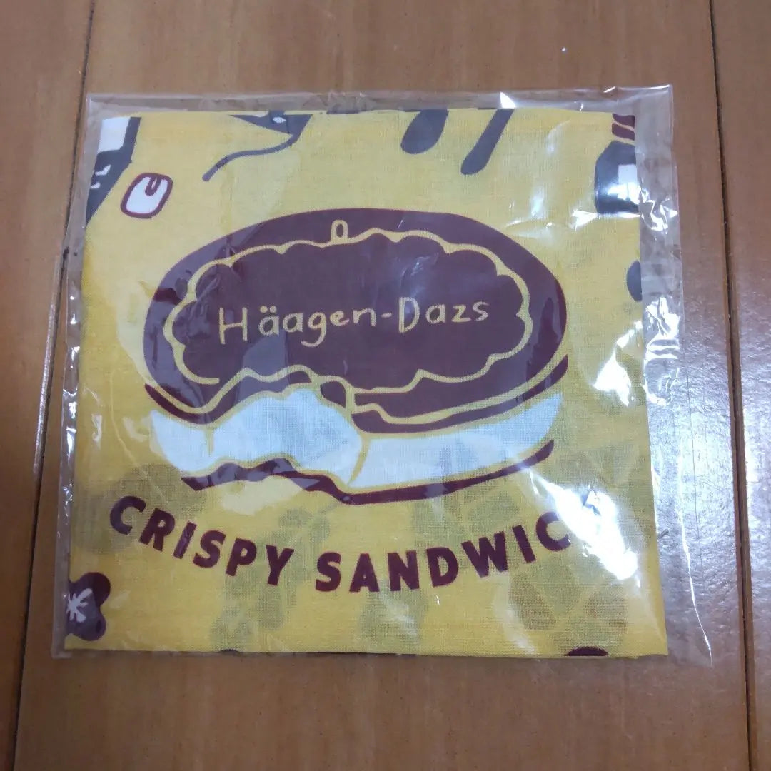 Häagen-Dazs Crispy Sand Handkerchief