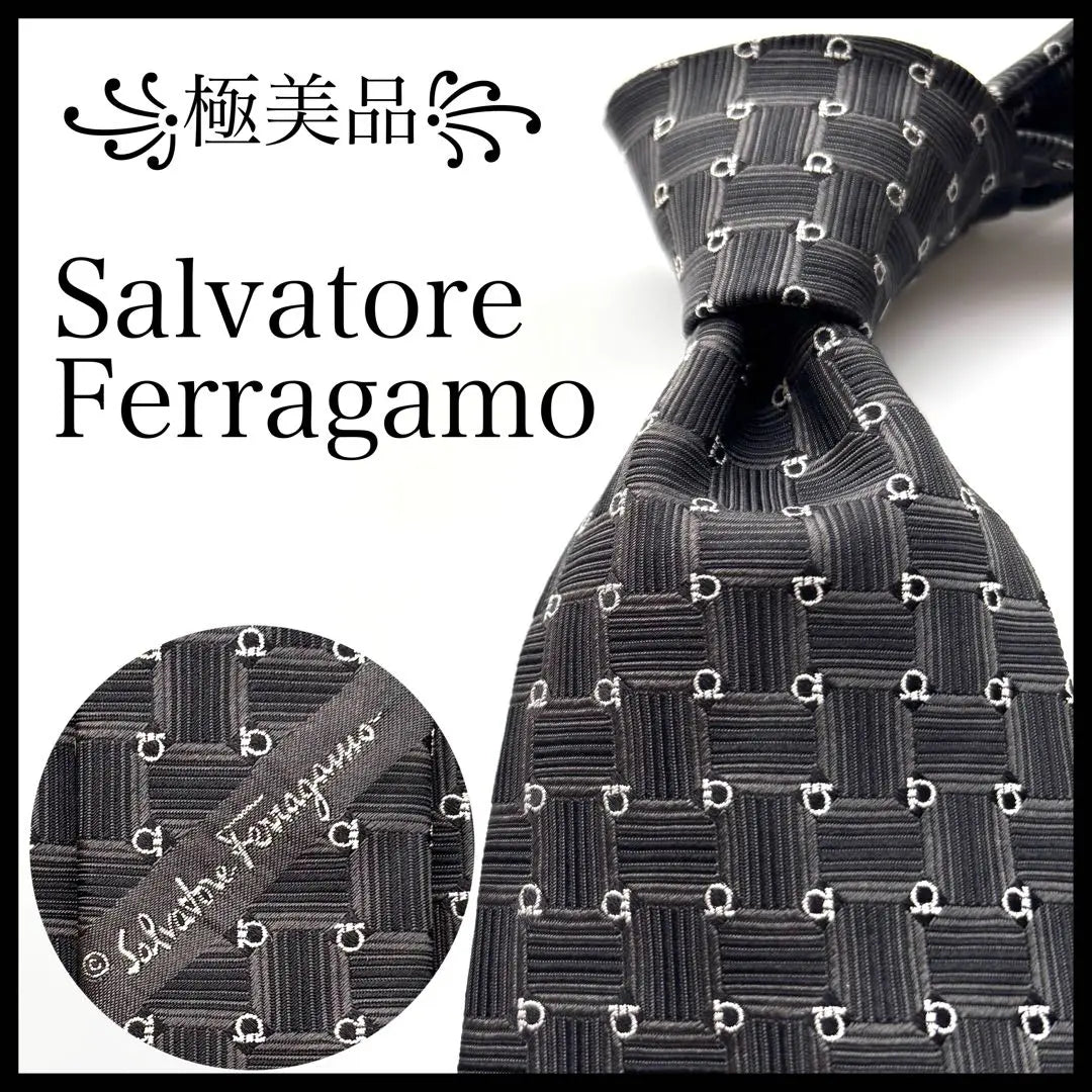 Superb condition Salvatore Ferragamo tie Gancini logo black