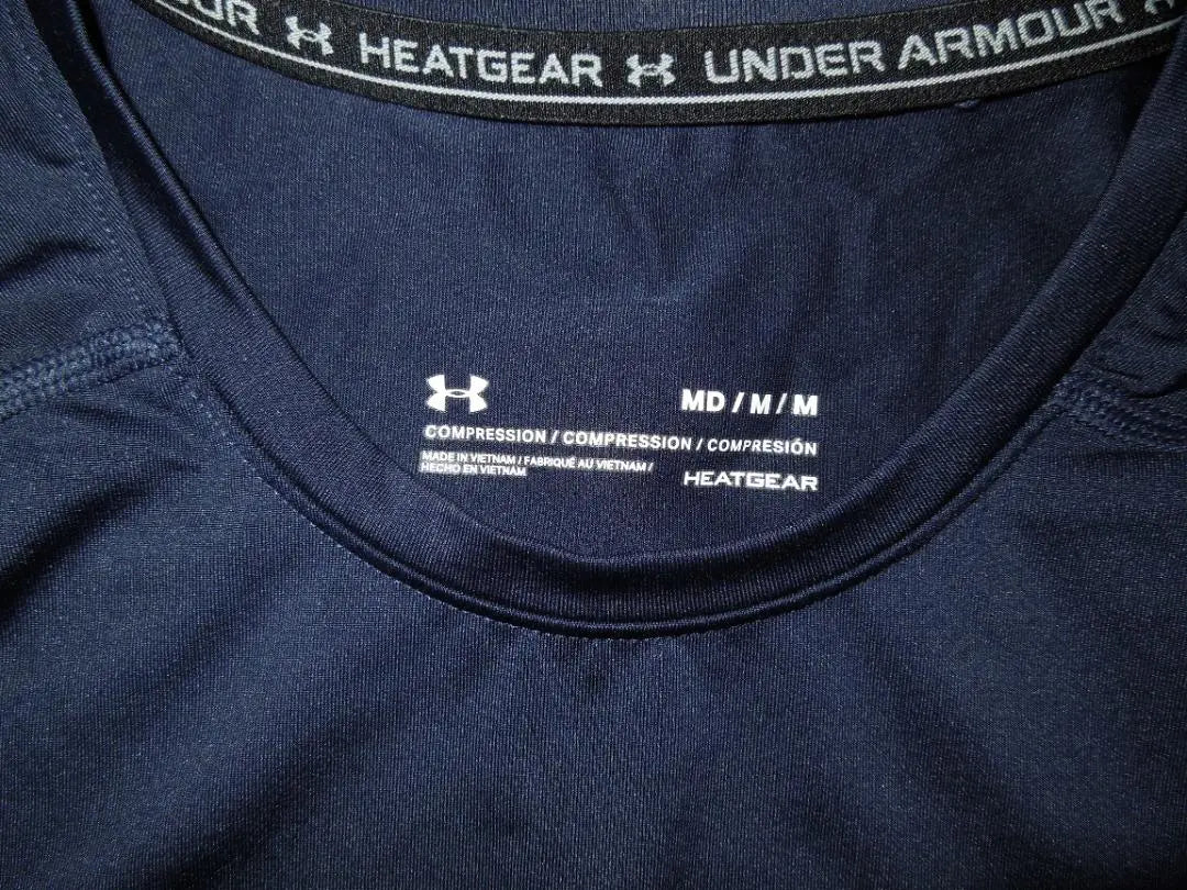 Camiseta Under Armour Heat Gear M talla Navy 2nd (de las cuales una nueva) | アンダーアーマー ヒートギア Tシャツ Mサイズ ネイビー2着（うち1着新品）