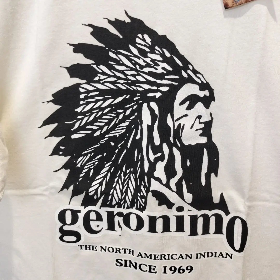 Nueva camiseta Jeronimo, etiqueta, artículo nuevo sin usar