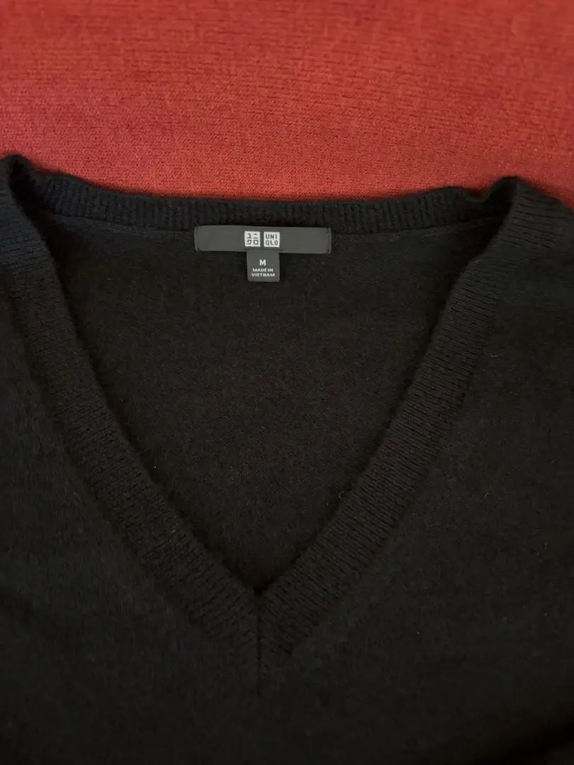 Extreme beauty Uniqlo UNIQLO cashmere 100% v neck knit sweater M/An | 極美品ユニクロUNIQLO カシミア100% Vネックニットセーター M/アン