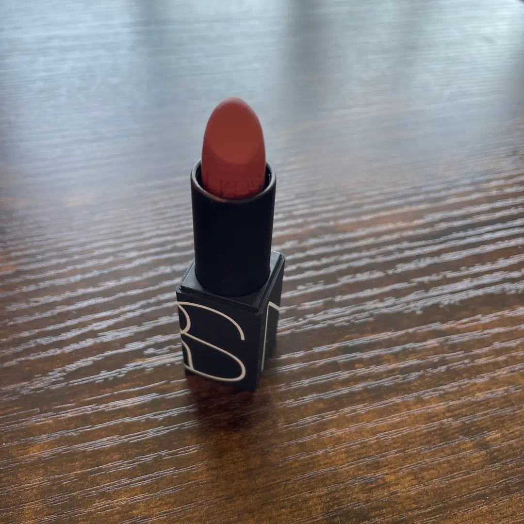 NARS Lipstick Satin 2926