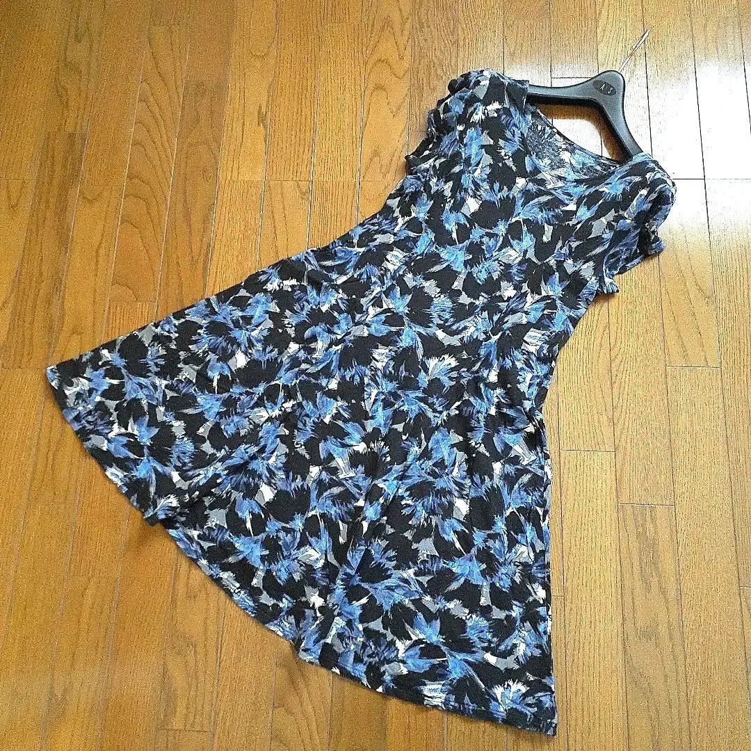 Vestido Manga Corta Estampado Primavera/Verano Hasta La Rodilla Ligero Ligero Refrescante Manga Corta Azul | 半袖ワンピース 春夏 柄 膝丈 薄手 爽やか 半袖 青色