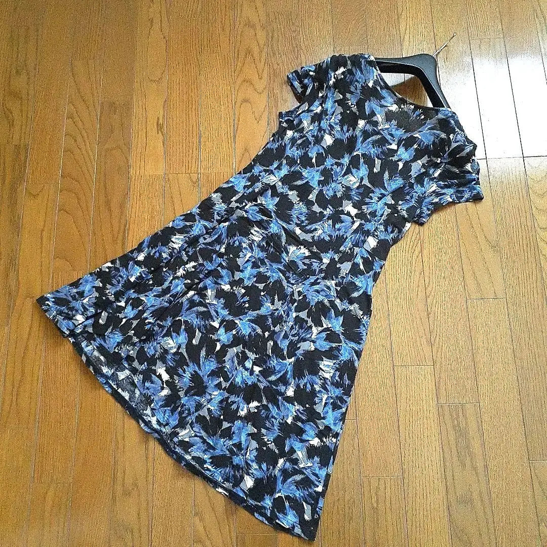 Short -sleeved dress Spring / Summer Pattern Knee Light Light Refreshing Short Sleeve Blue | 半袖ワンピース　春夏　柄　膝丈　薄手　爽やか　半袖　青色