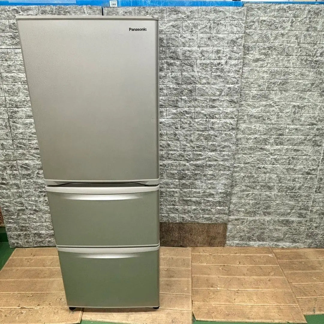 478 Superb condition, large refrigerator, 300L-400L, with automatic ice maker, 3-door, very popular