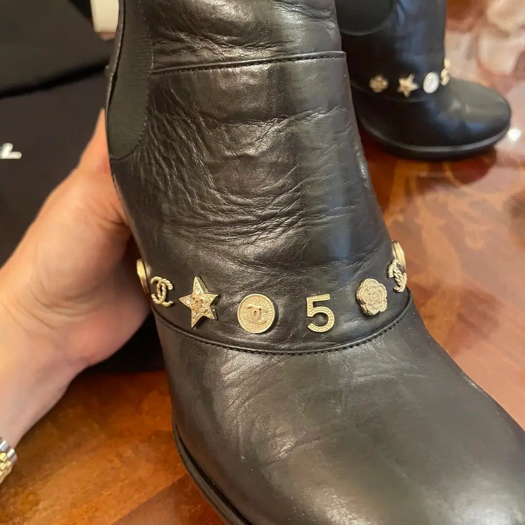 Beautiful condition CHANEL black leather boots with icon charm Sold out Genuine 37 Chanel