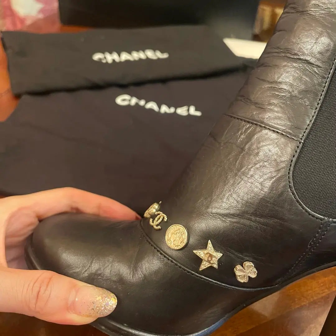 Beautiful condition CHANEL black leather boots with icon charm Sold out Genuine 37 Chanel