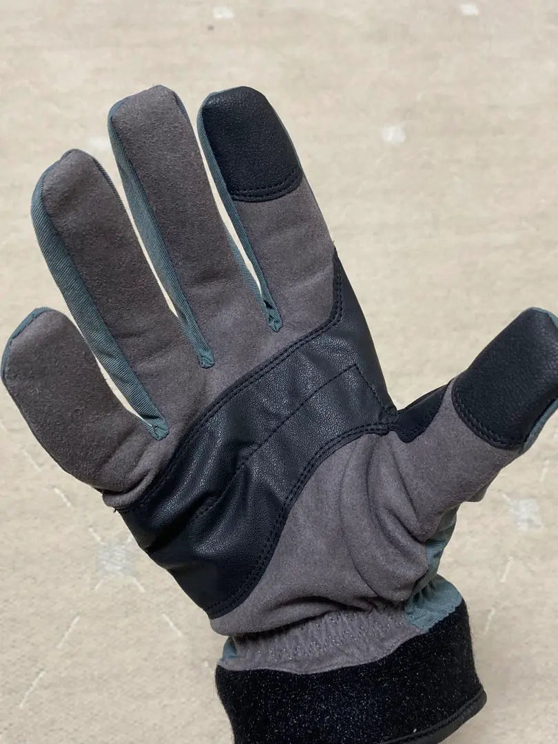 HELLY HANSEN gloves