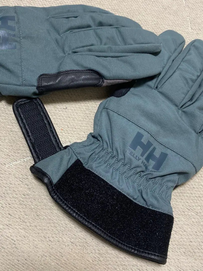 HELLY HANSEN gloves