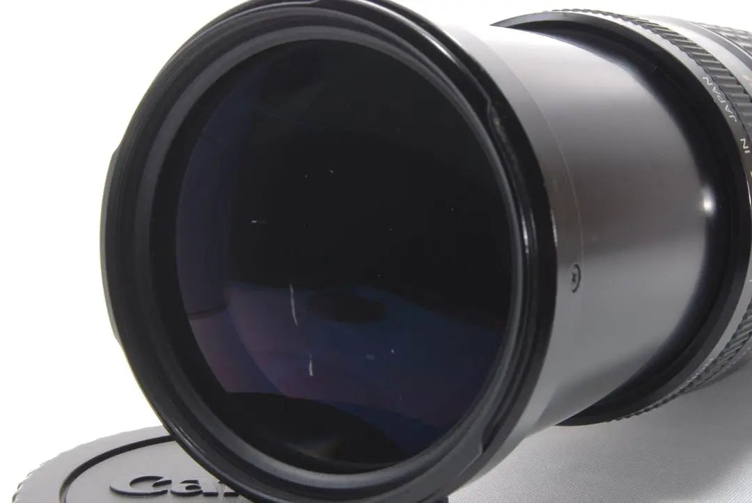 Canon EF 75-300mm F/4-5.6 Genuine telephoto lens