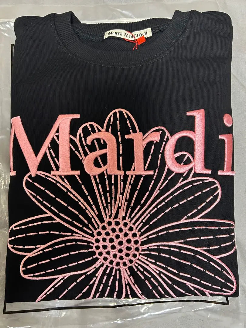 Sudadera con bordado rosa y negro Mardi Sudadera Mardi Mekurdi Nueva manga larga