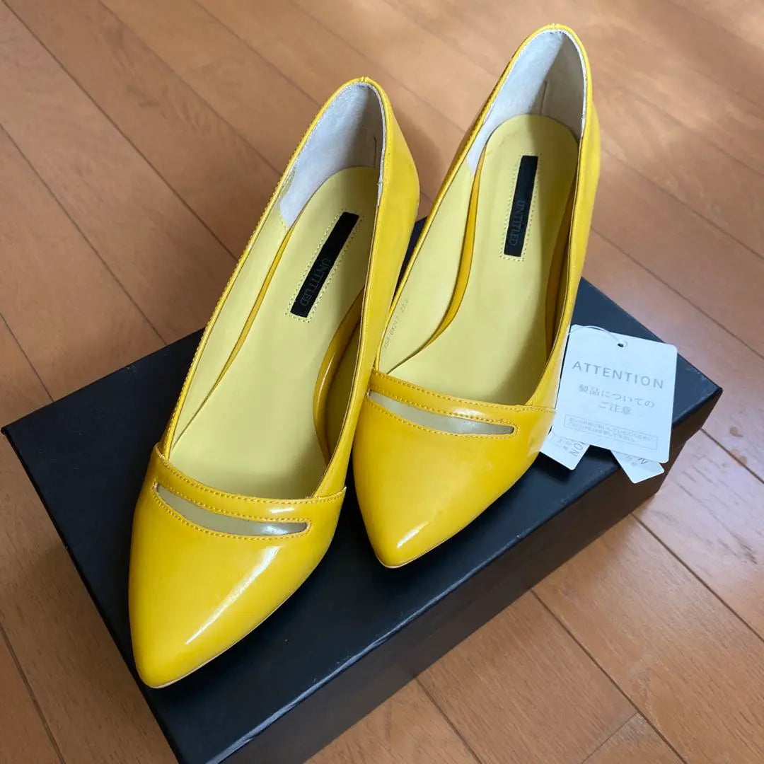 [New, unused] UNTITLED Yellow Pointed Toe Pumps Size 30