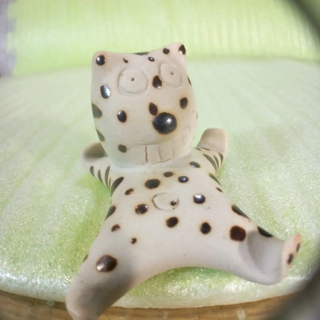 Cat -shaped chopstick rest? Rest chopsticks? Hand Made Made in Thailand