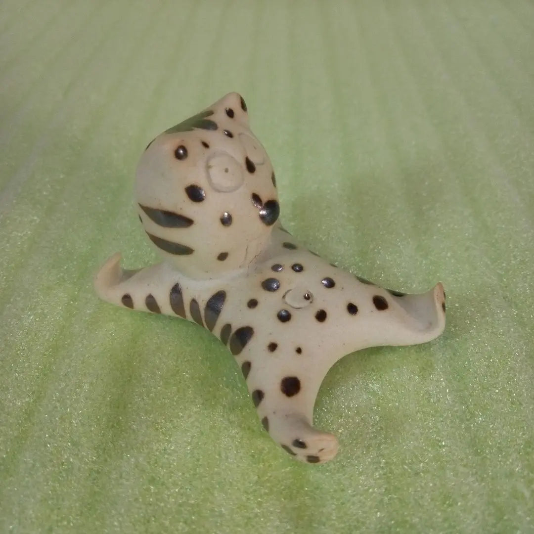 Cat -shaped chopstick rest? Rest chopsticks? Hand Made Made in Thailand