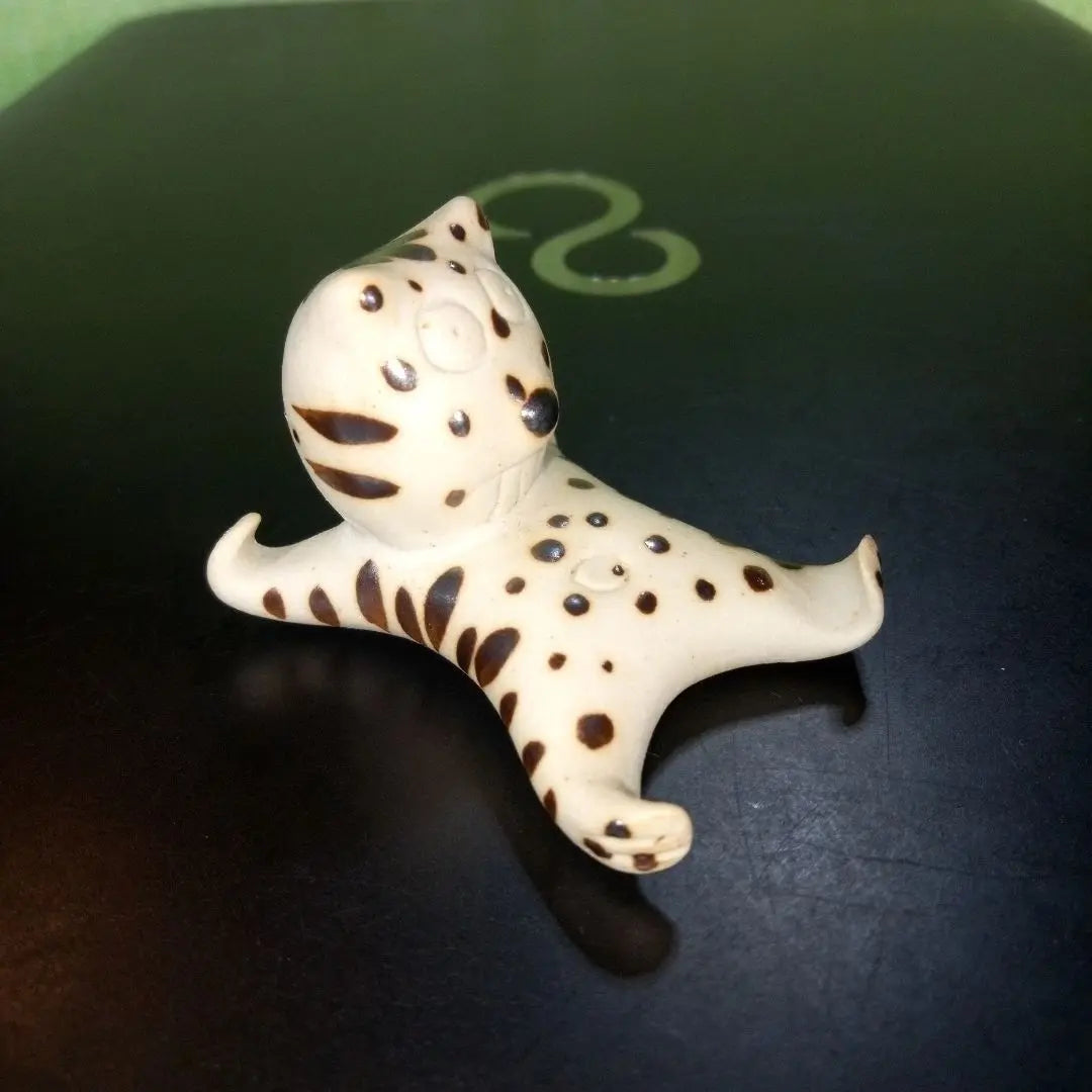 Cat -shaped chopstick rest? Rest chopsticks? Hand Made Made in Thailand