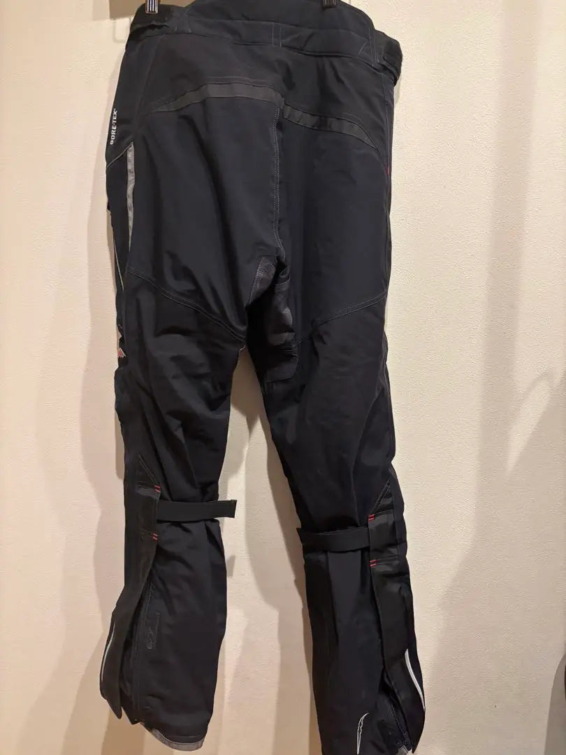 Chaqueta y pantalones para todo tipo de clima Gore-Tex de Kushitani