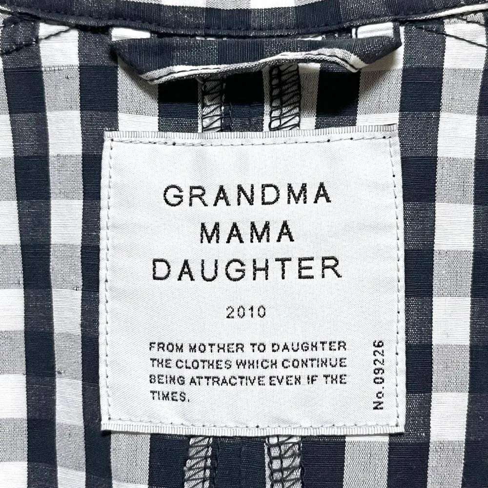 Beauty Grand Mama Chaqueta larga de corte primaveral con cuadros a cuadros Dotter | 美品 グランママドーター ギンガムチェック スプリング コート ロングジャケット