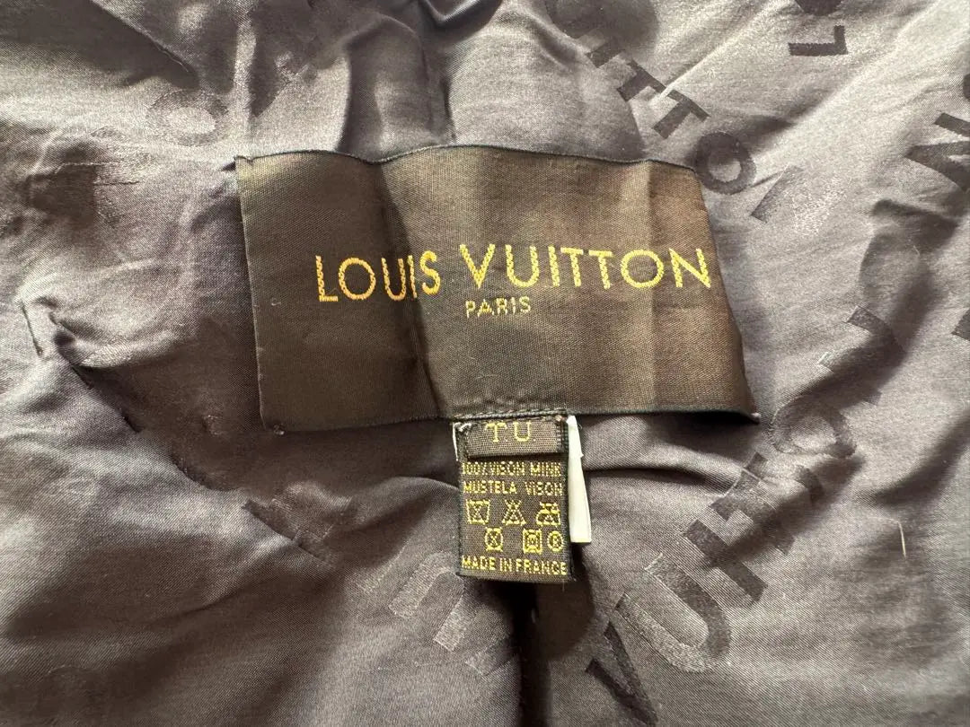 [Estuche incluido] Bufanda Louis Vuitton de piel de visón con monograma grande